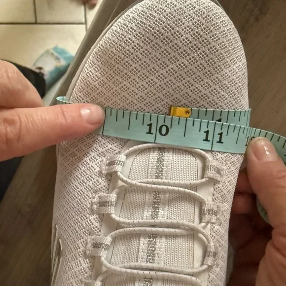 Skechers White Shoes - Picture 11 of 11